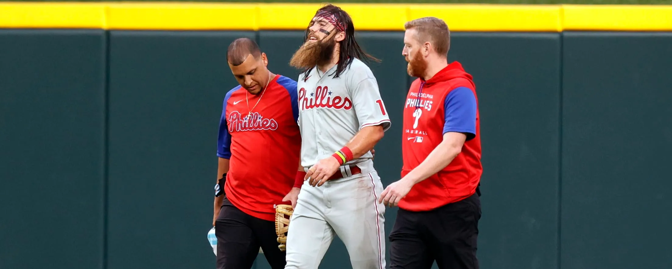 Examining Phils' outfield options as injuries pile up